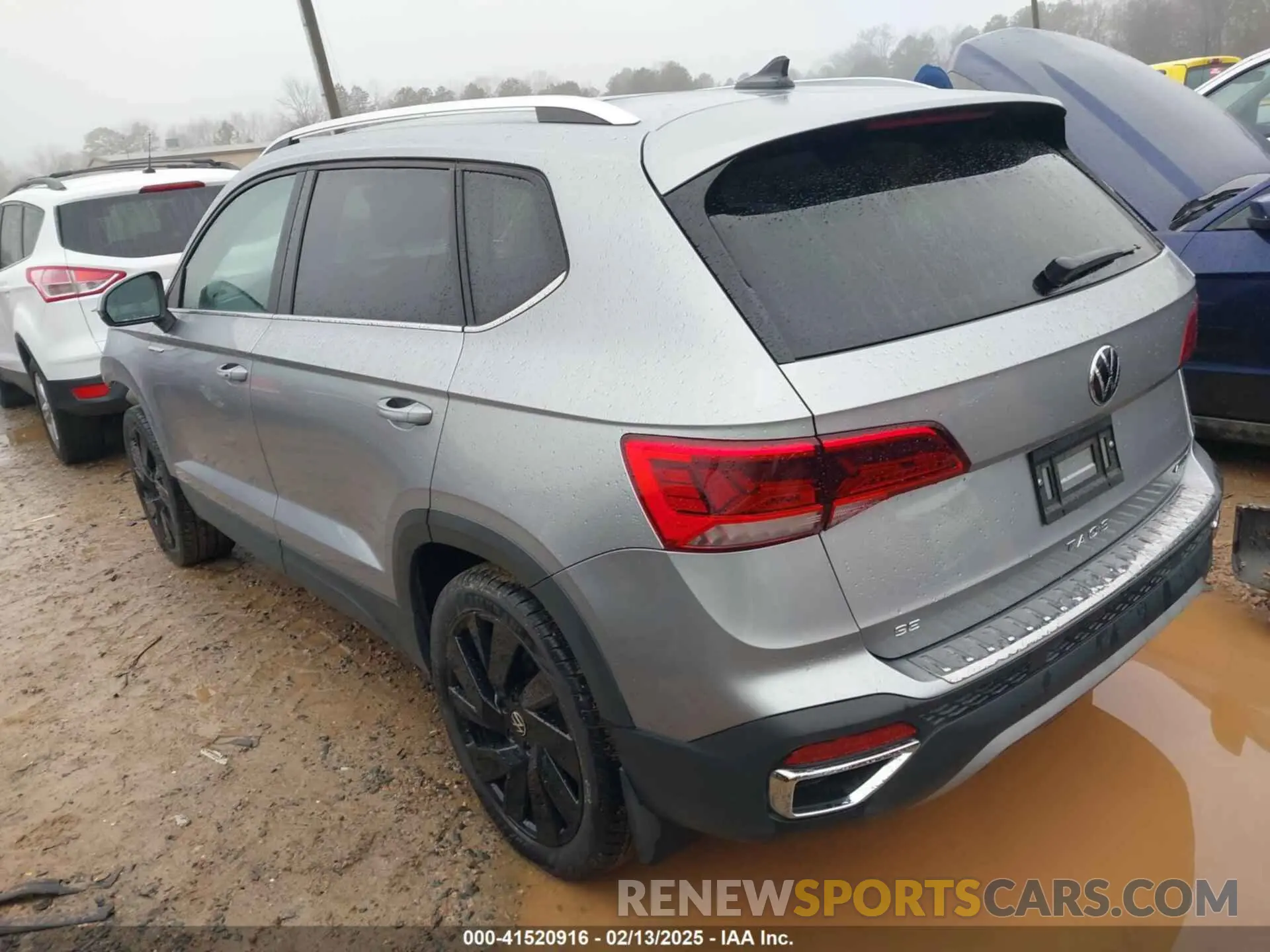 3 Photograph of a damaged car 3VVVX7B27RM041262 VOLKSWAGEN TAOS 2024