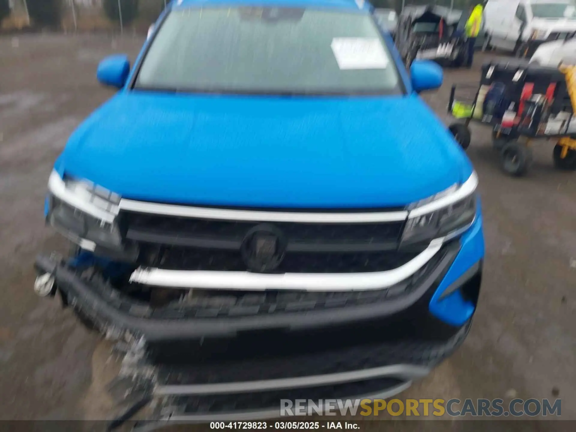 12 Photograph of a damaged car 3VVVX7B27RM072379 VOLKSWAGEN TAOS 2024