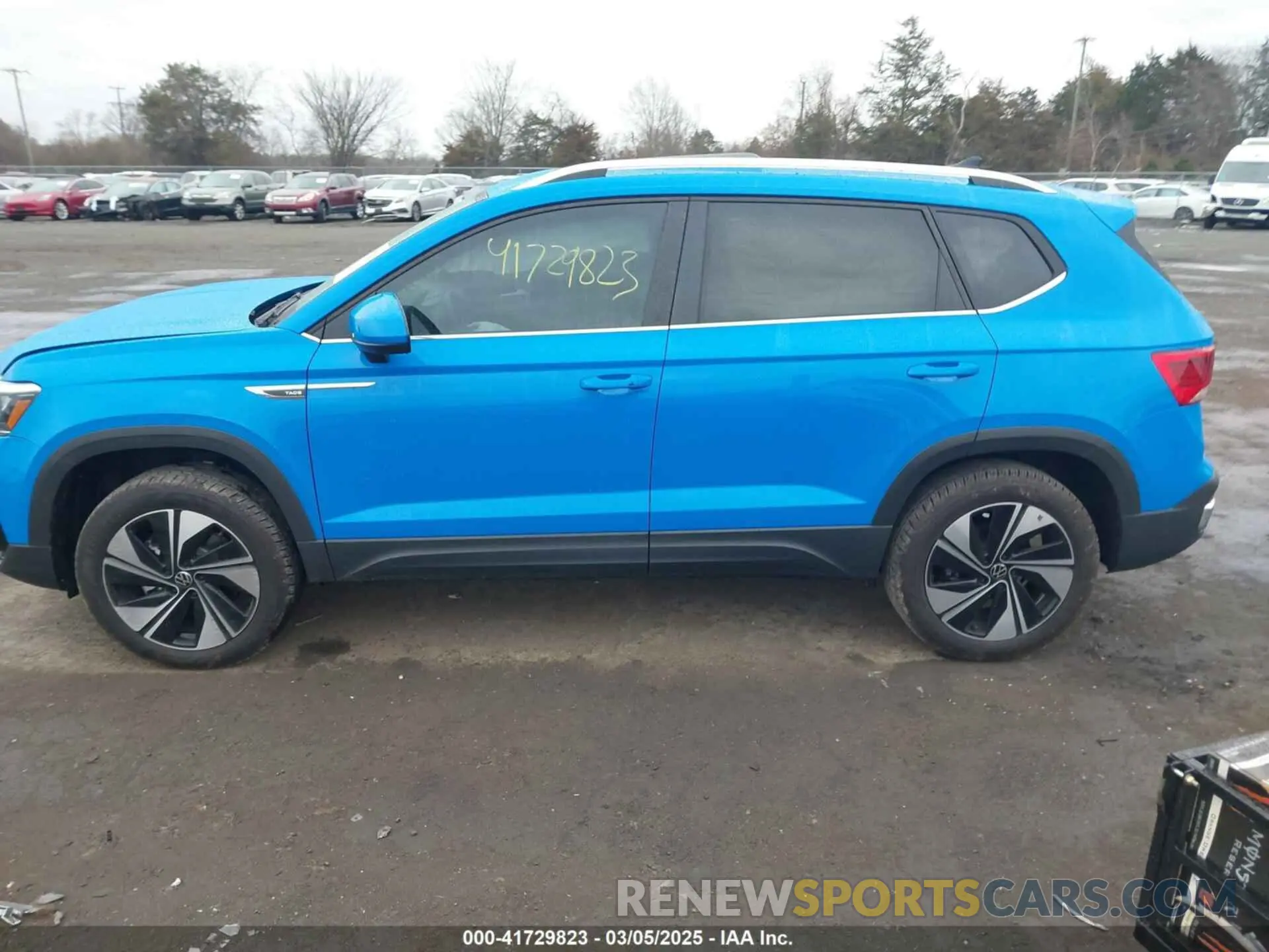 14 Photograph of a damaged car 3VVVX7B27RM072379 VOLKSWAGEN TAOS 2024