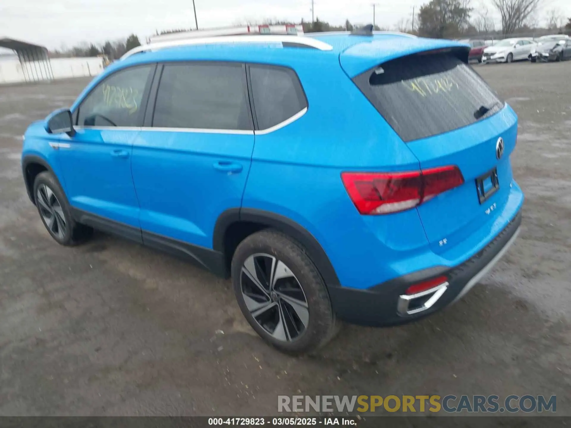3 Photograph of a damaged car 3VVVX7B27RM072379 VOLKSWAGEN TAOS 2024