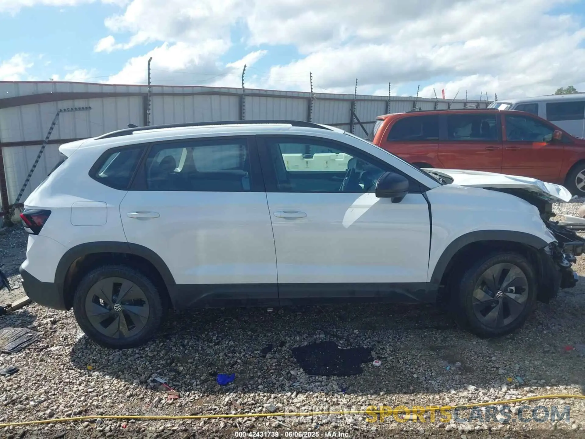 14 Photograph of a damaged car 3VV5C7B22SM014701 VOLKSWAGEN TAOS 2025