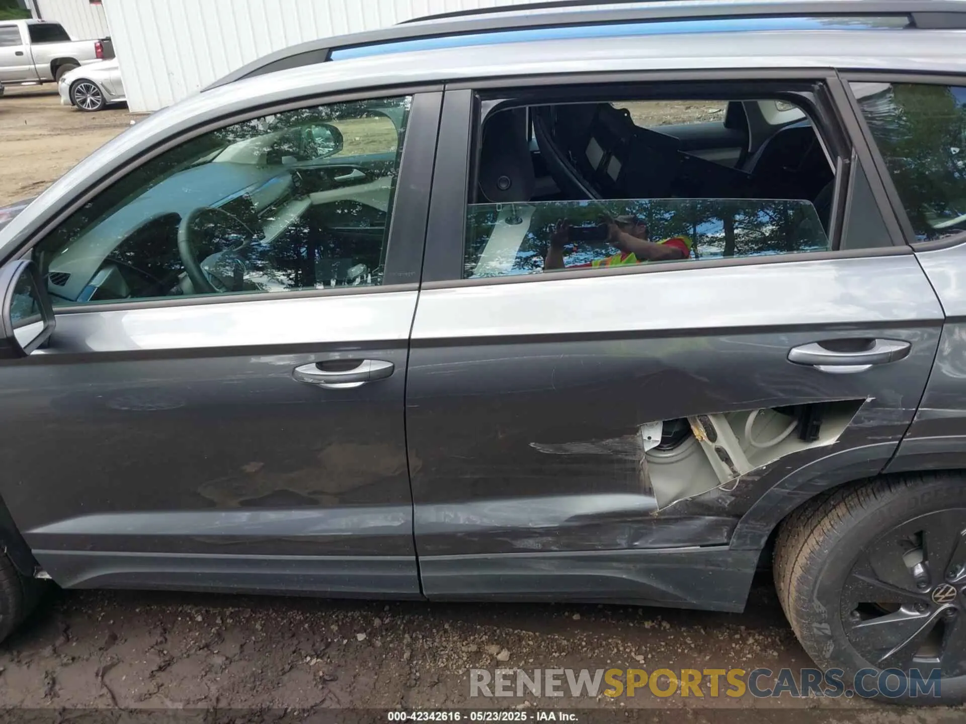 15 Photograph of a damaged car 3VV5C7B23SM012634 VOLKSWAGEN TAOS 2025