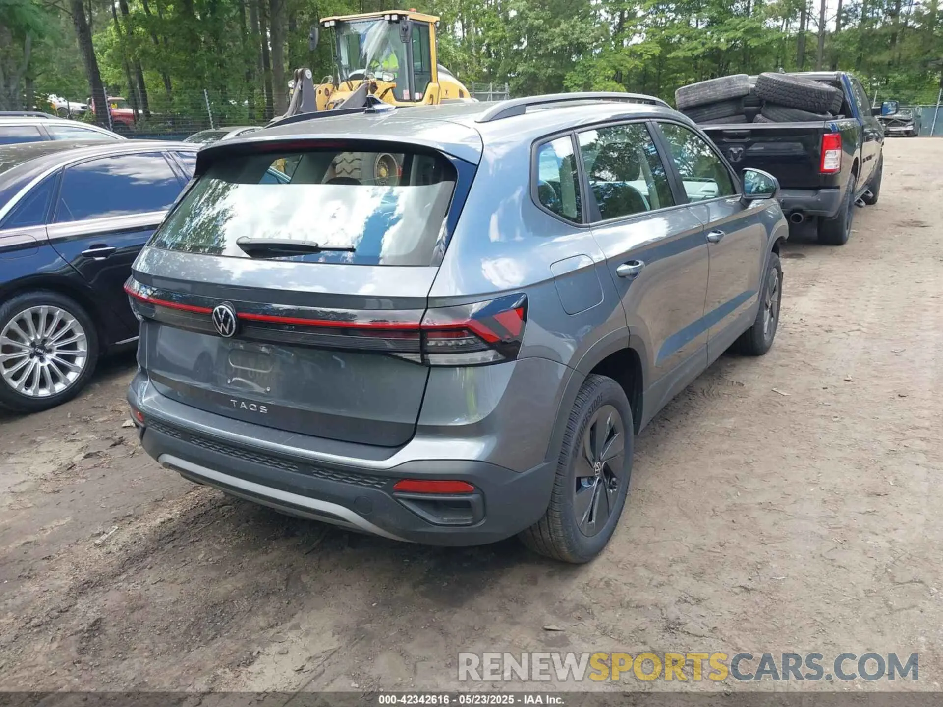 4 Photograph of a damaged car 3VV5C7B23SM012634 VOLKSWAGEN TAOS 2025