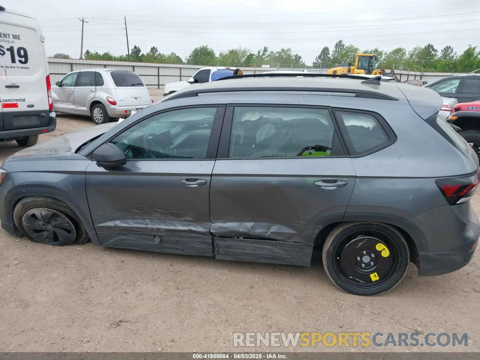 13 Photograph of a damaged car 3VV5C7B26SM009467 VOLKSWAGEN TAOS 2025