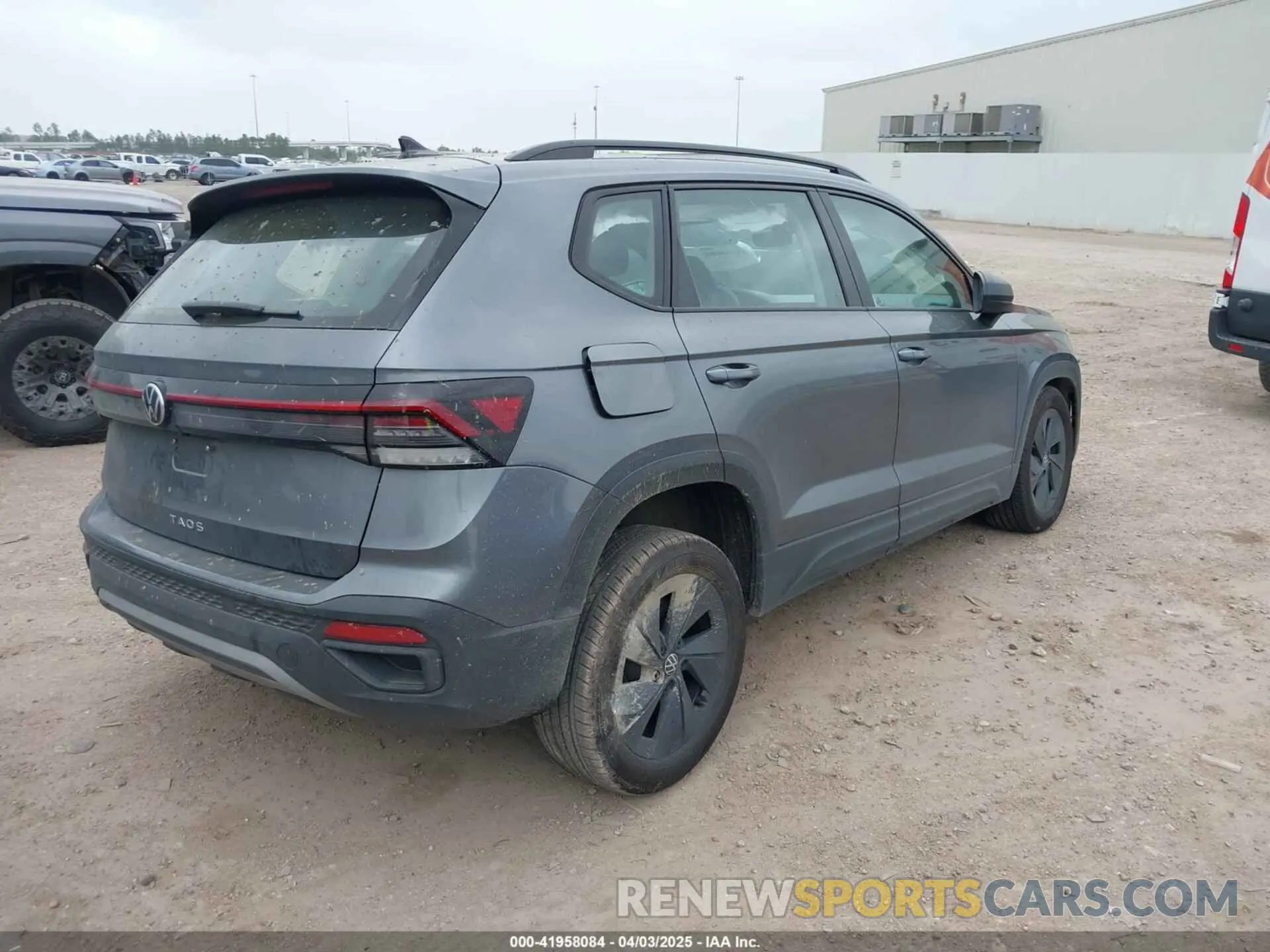 4 Photograph of a damaged car 3VV5C7B26SM009467 VOLKSWAGEN TAOS 2025