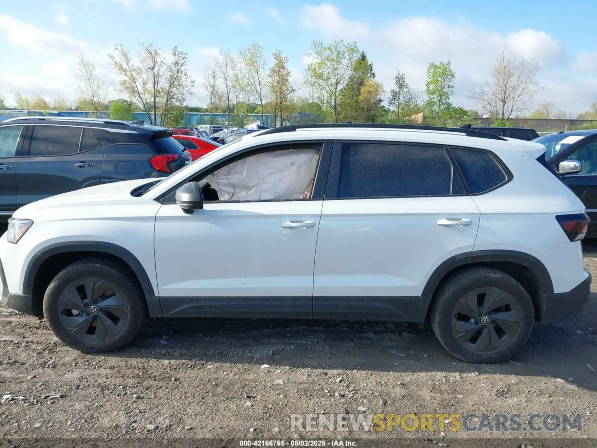 14 Photograph of a damaged car 3VV5C7B27SM010322 VOLKSWAGEN TAOS 2025