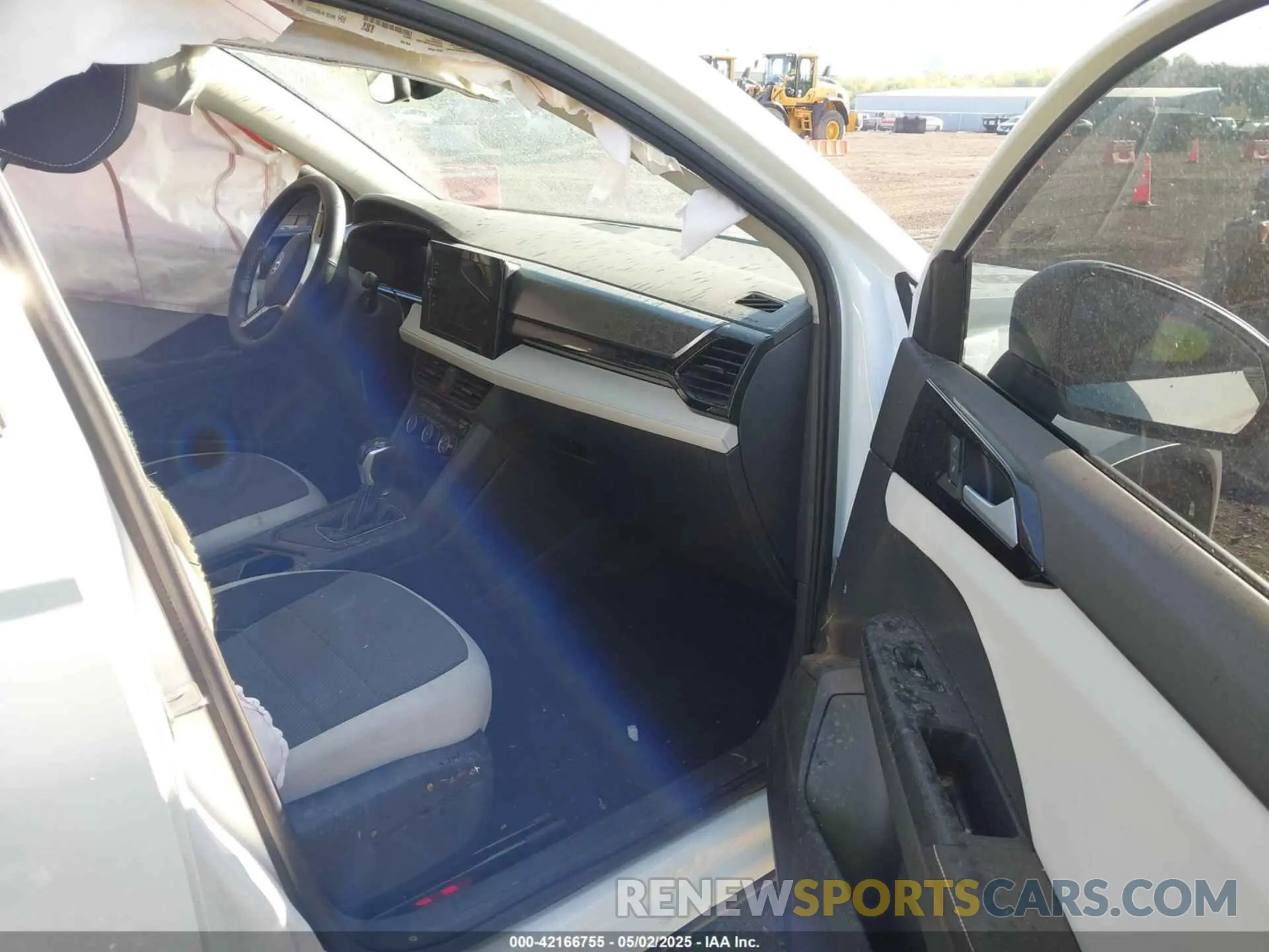 5 Photograph of a damaged car 3VV5C7B27SM010322 VOLKSWAGEN TAOS 2025
