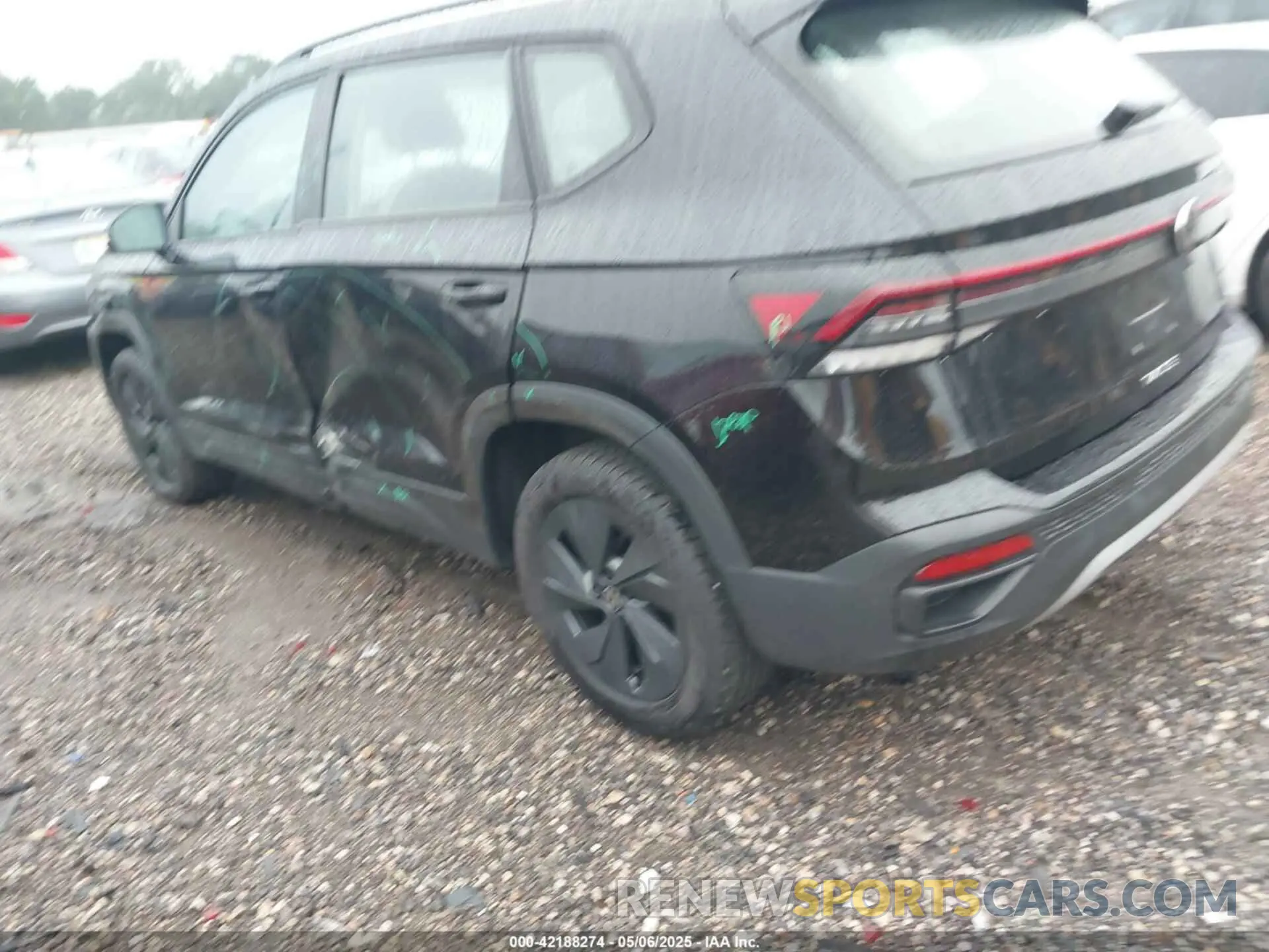 3 Photograph of a damaged car 3VV5C7B27SM023006 VOLKSWAGEN TAOS 2025