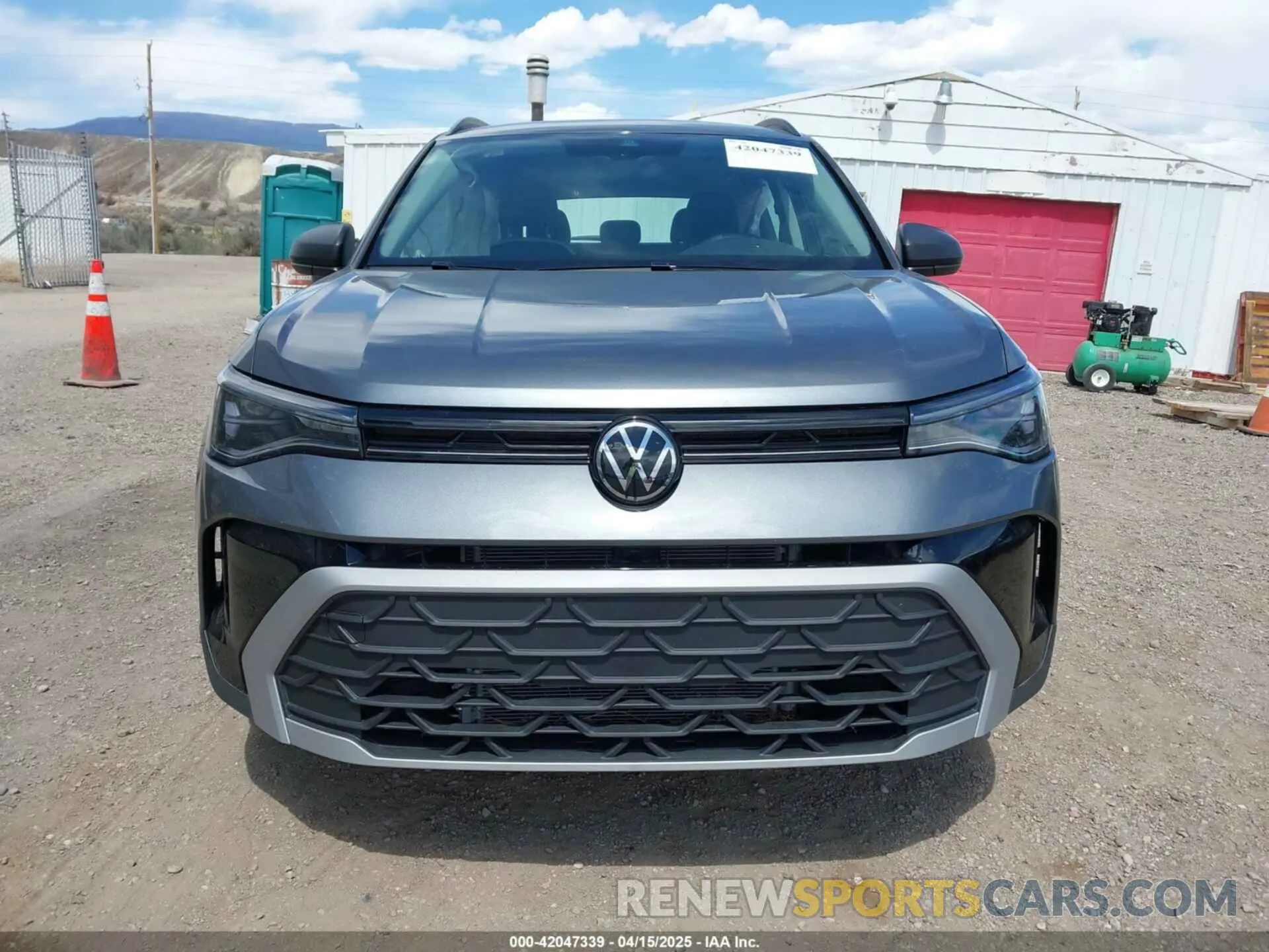 12 Photograph of a damaged car 3VV8C7B20SM007811 VOLKSWAGEN TAOS 2025