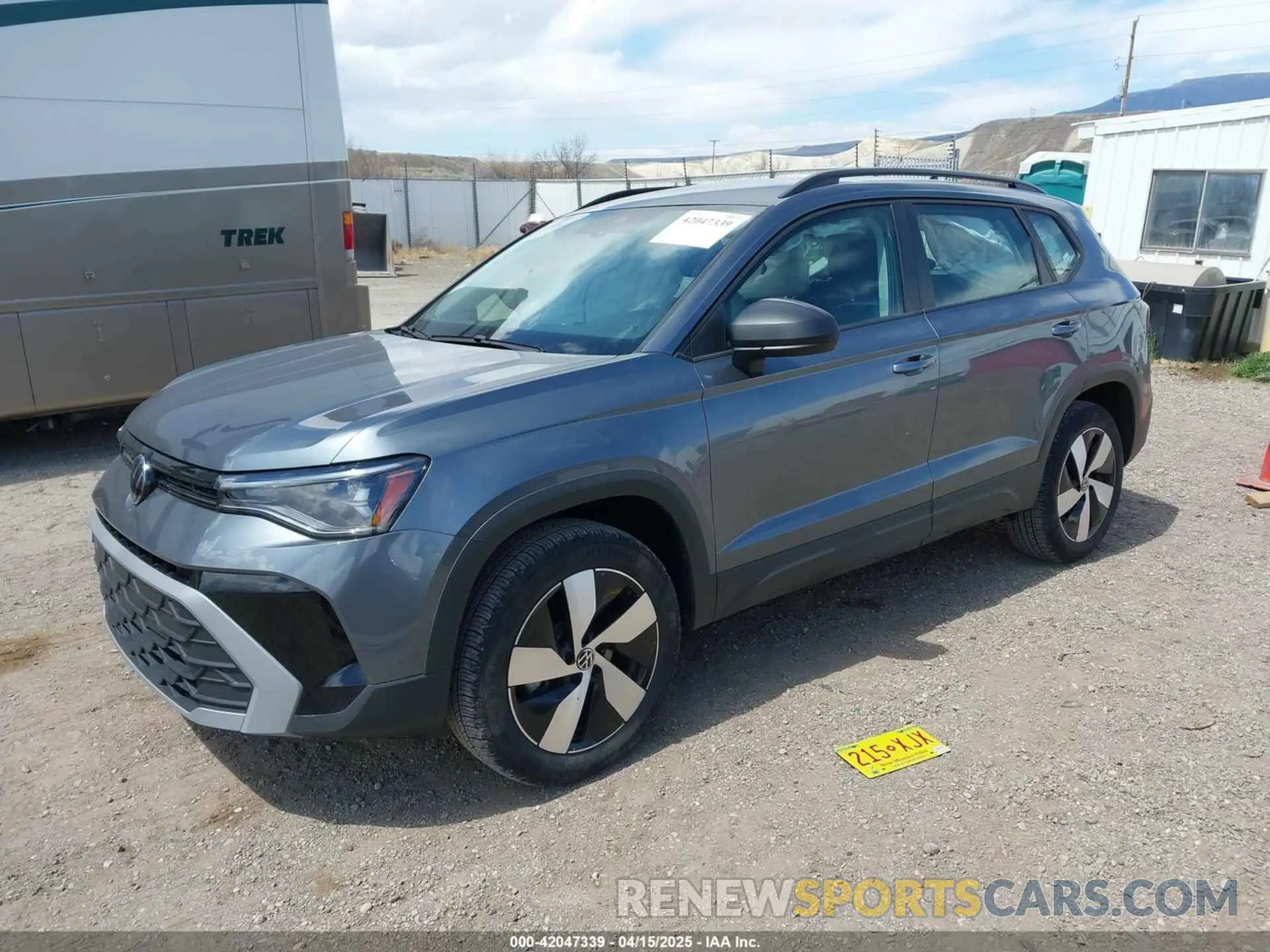 2 Photograph of a damaged car 3VV8C7B20SM007811 VOLKSWAGEN TAOS 2025