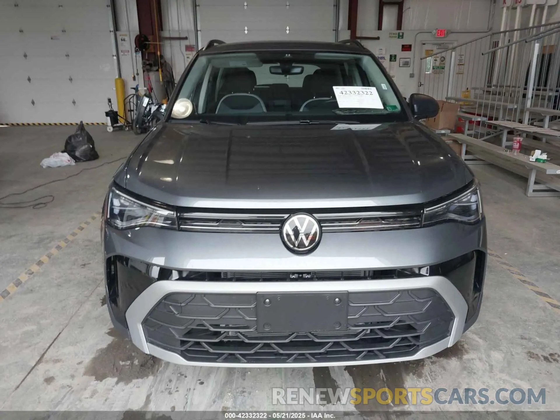 12 Photograph of a damaged car 3VV8C7B24SM030914 VOLKSWAGEN TAOS 2025