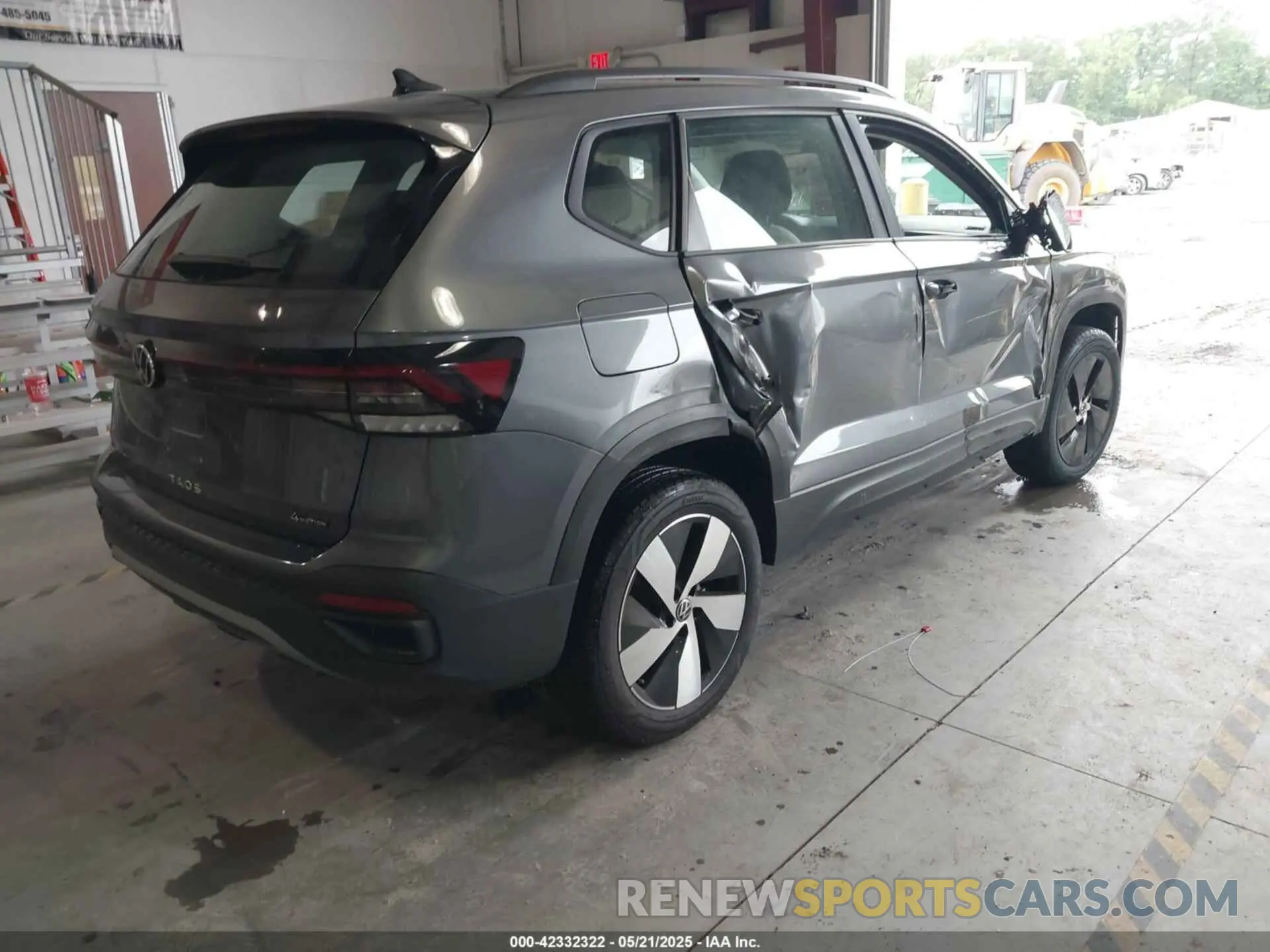 4 Photograph of a damaged car 3VV8C7B24SM030914 VOLKSWAGEN TAOS 2025