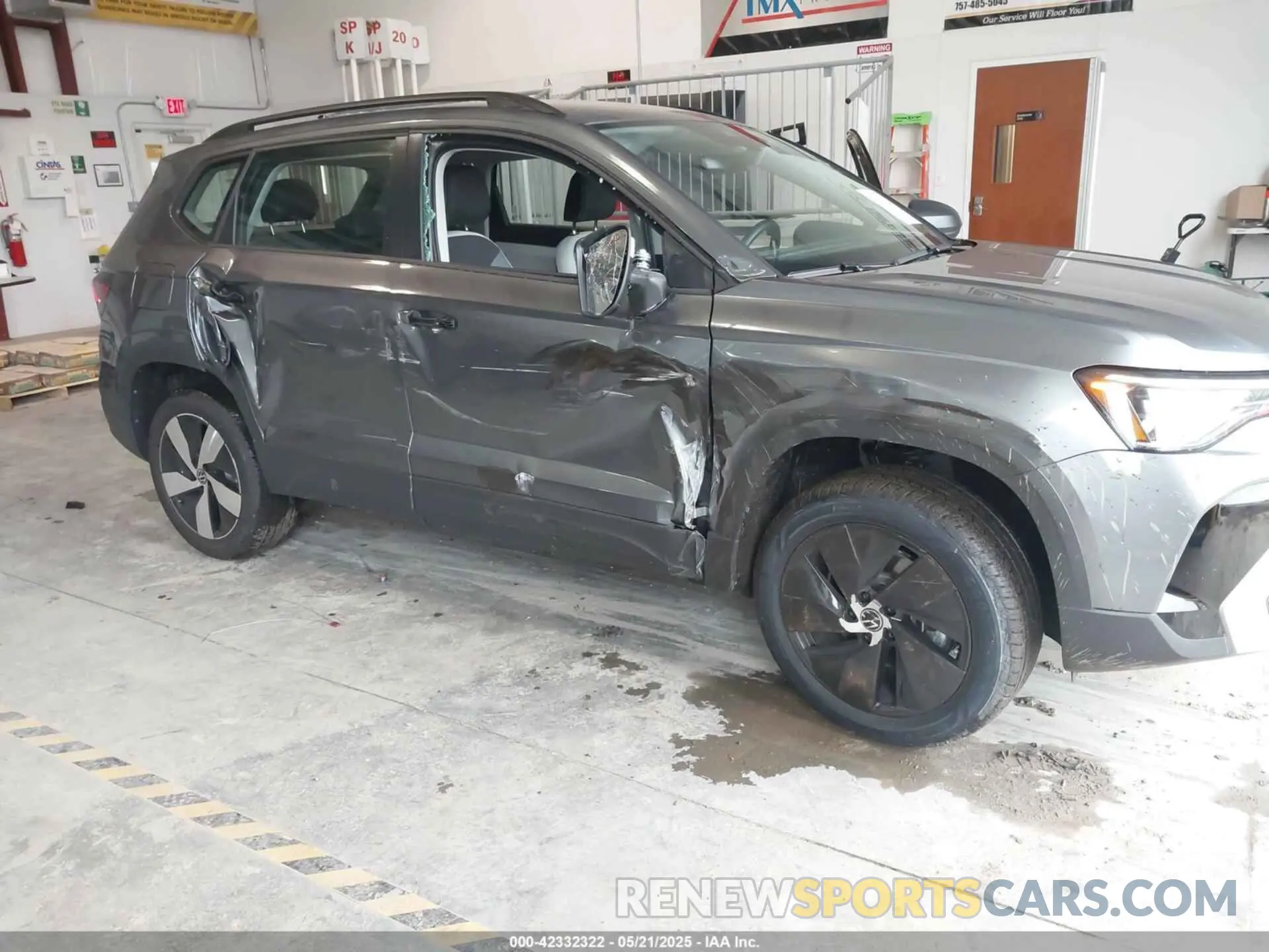 6 Photograph of a damaged car 3VV8C7B24SM030914 VOLKSWAGEN TAOS 2025