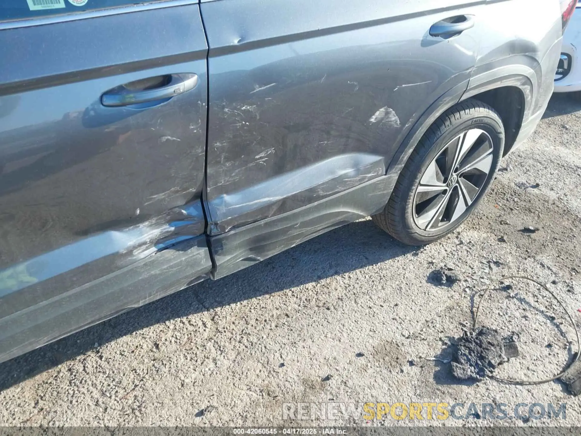 6 Photograph of a damaged car 3VVUC7B28SM025861 VOLKSWAGEN TAOS 2025