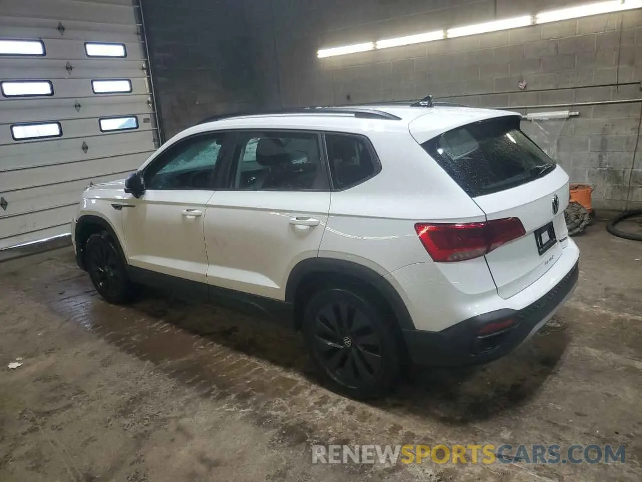 2 Photograph of a damaged car 3VVAX7B25NM079338 VOLKSWAGEN TAOS S 2022