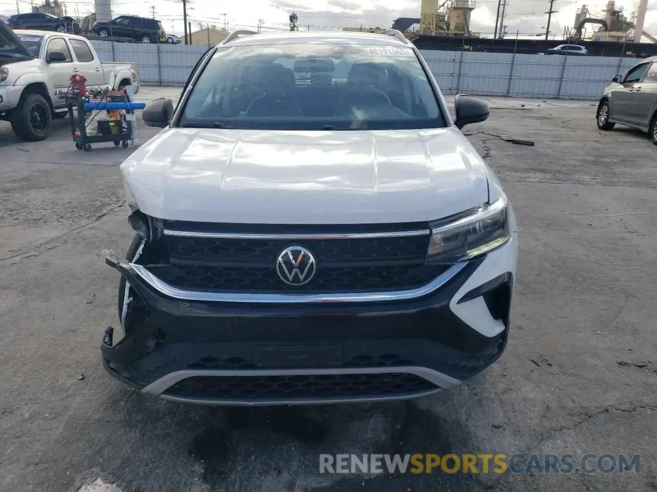 5 Photograph of a damaged car 3VVCX7B20NM077697 VOLKSWAGEN TAOS S 2022