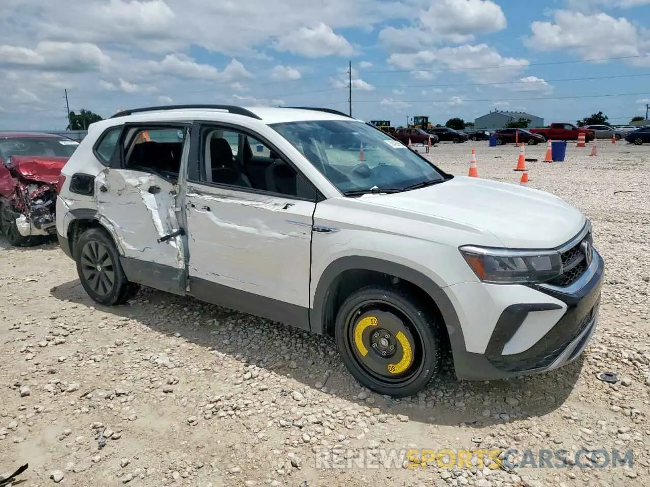 4 Photograph of a damaged car 3VVCX7B2XNM029320 VOLKSWAGEN TAOS S 2022