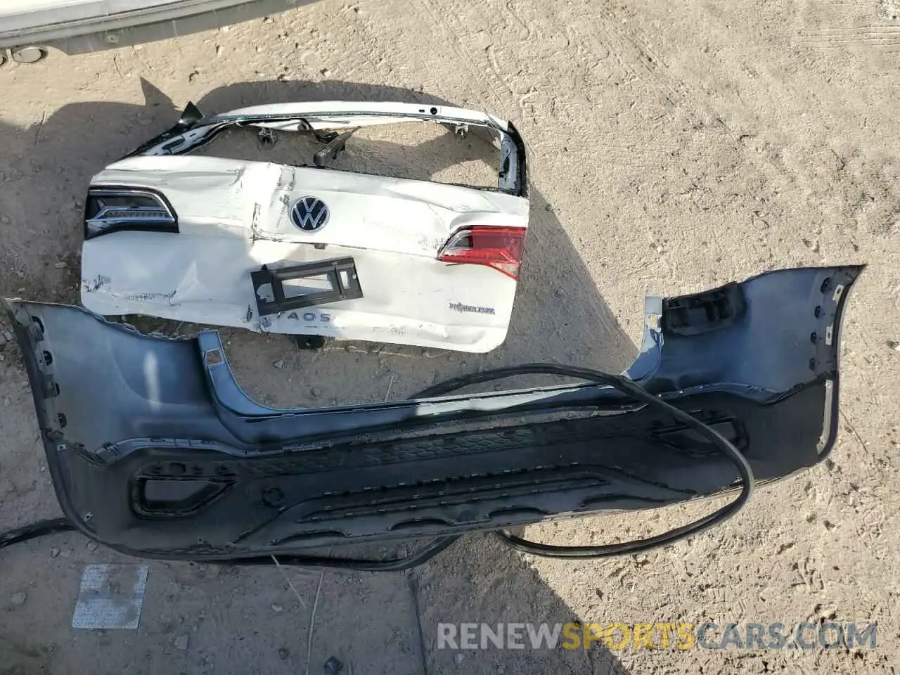 13 Photograph of a damaged car 3VVDX7B23NM046240 VOLKSWAGEN TAOS S 2022