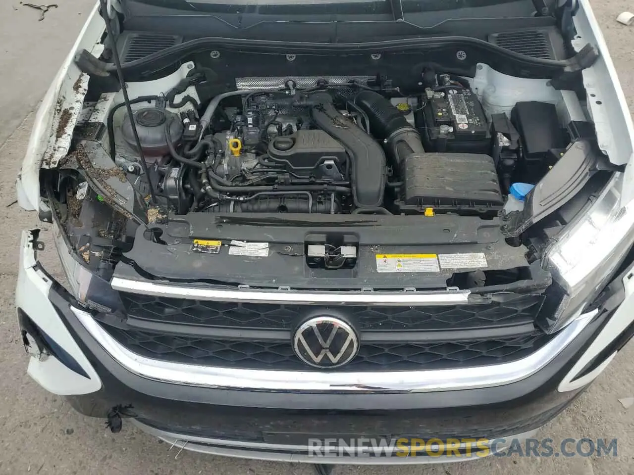 12 Photograph of a damaged car 3VVMX7B22NM022558 VOLKSWAGEN TAOS S 2022
