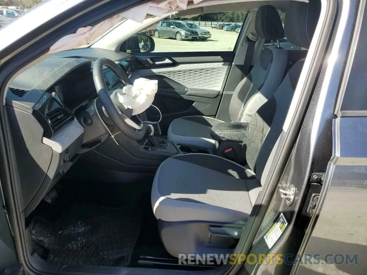 7 Photograph of a damaged car 3VV5X7B20RM117629 VOLKSWAGEN TAOS S 2024