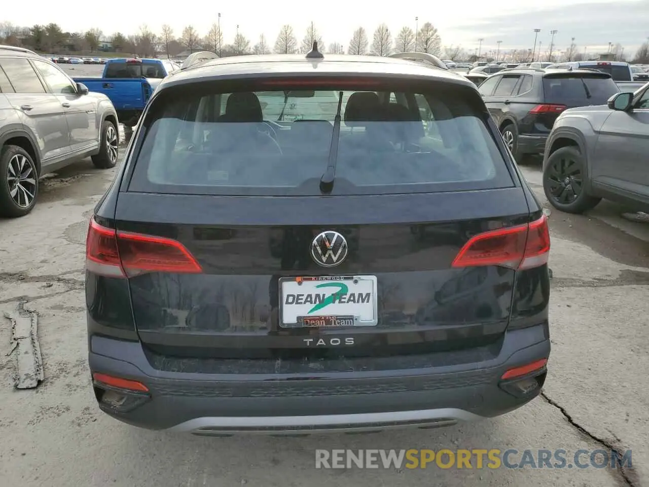 6 Photograph of a damaged car 3VV5X7B21RM115775 VOLKSWAGEN TAOS S 2024