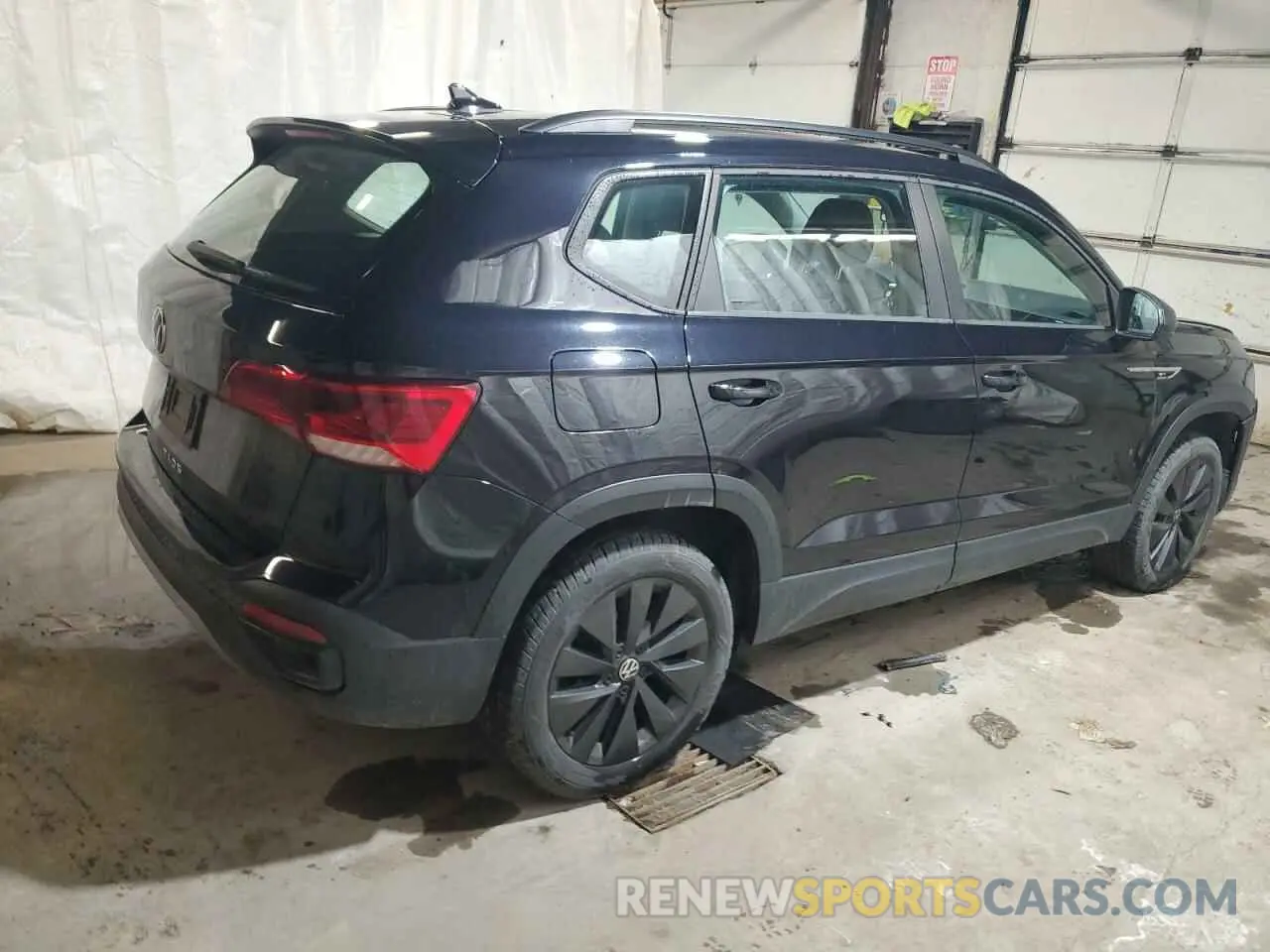 3 Photograph of a damaged car 3VV5X7B22RM018049 VOLKSWAGEN TAOS S 2024