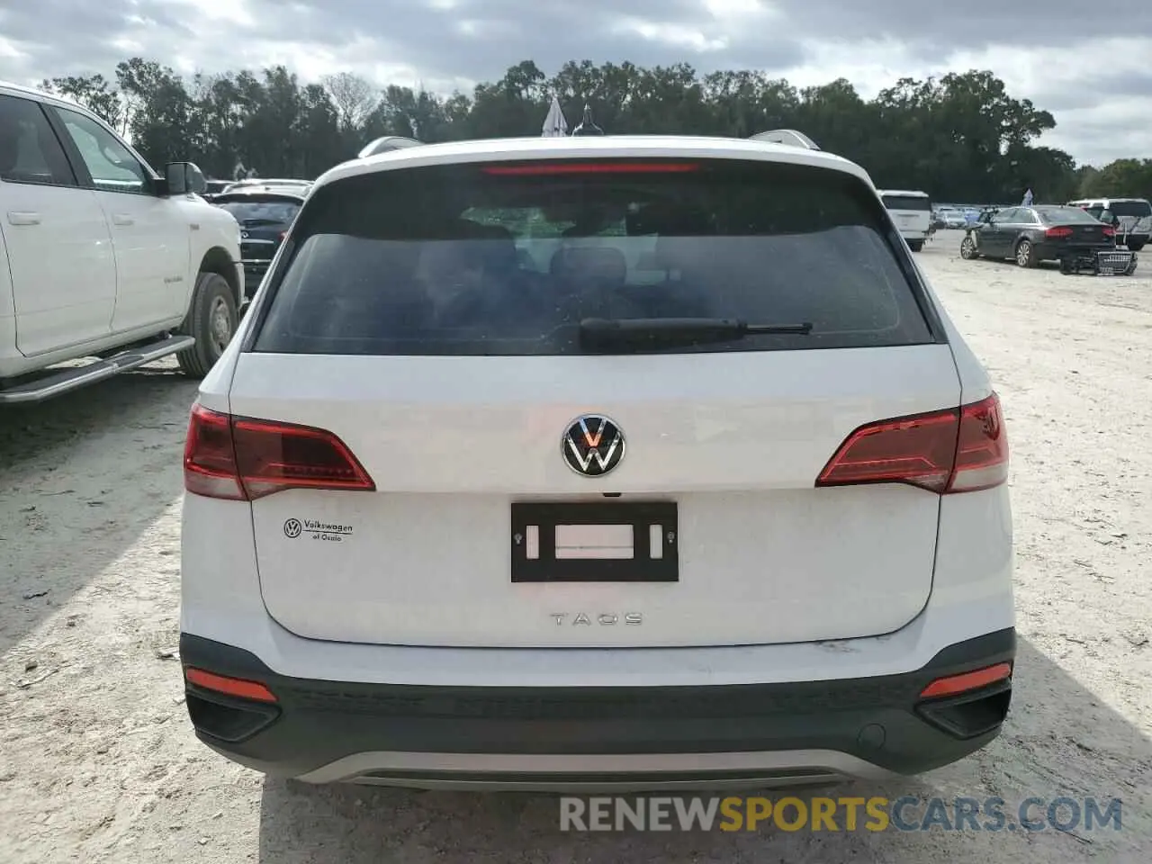6 Photograph of a damaged car 3VV5X7B22RM046840 VOLKSWAGEN TAOS S 2024