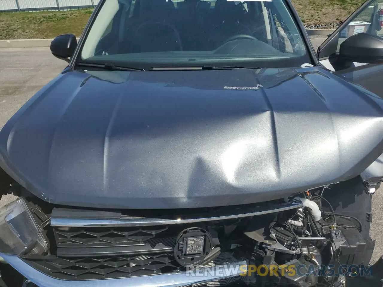12 Photograph of a damaged car 3VV5X7B25RM074020 VOLKSWAGEN TAOS S 2024