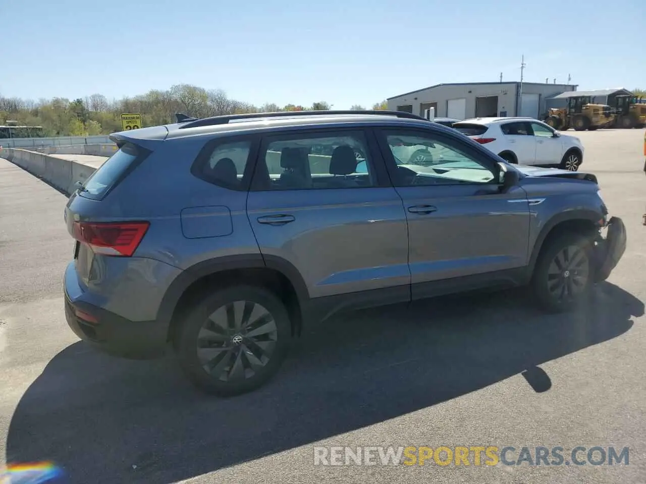 3 Photograph of a damaged car 3VV5X7B25RM074020 VOLKSWAGEN TAOS S 2024