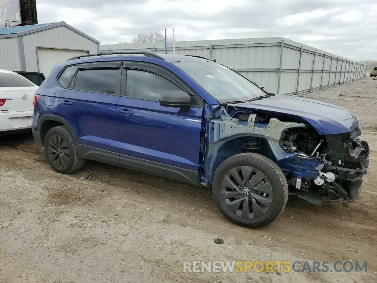 4 Photograph of a damaged car 3VV5X7B27RM105381 VOLKSWAGEN TAOS S 2024