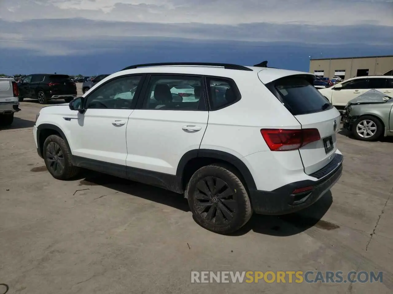 2 Photograph of a damaged car 3VV5X7B2XRM132543 VOLKSWAGEN TAOS S 2024
