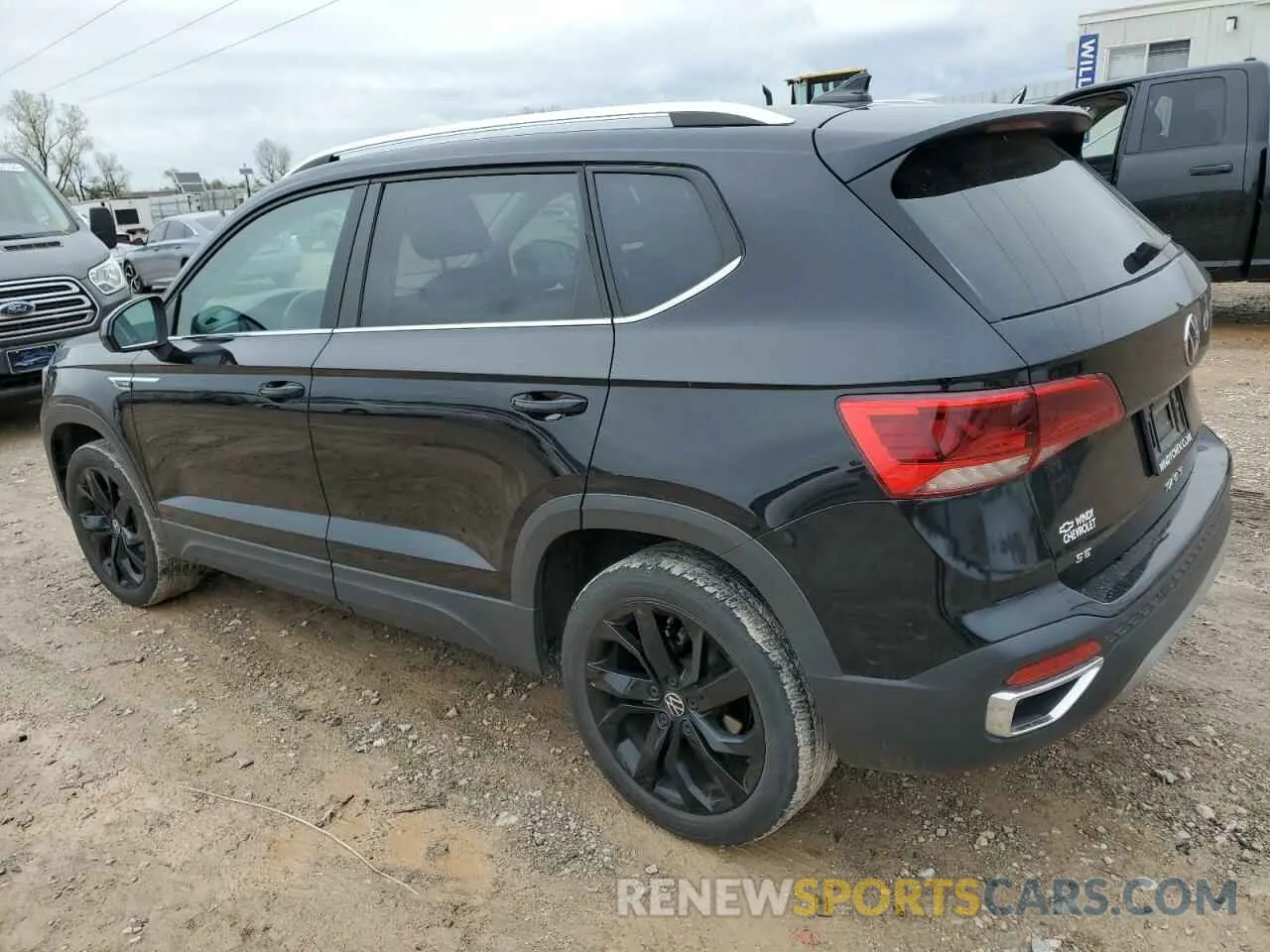 2 Photograph of a damaged car 3VVRX7B22NM095810 VOLKSWAGEN TAOS SE 2022