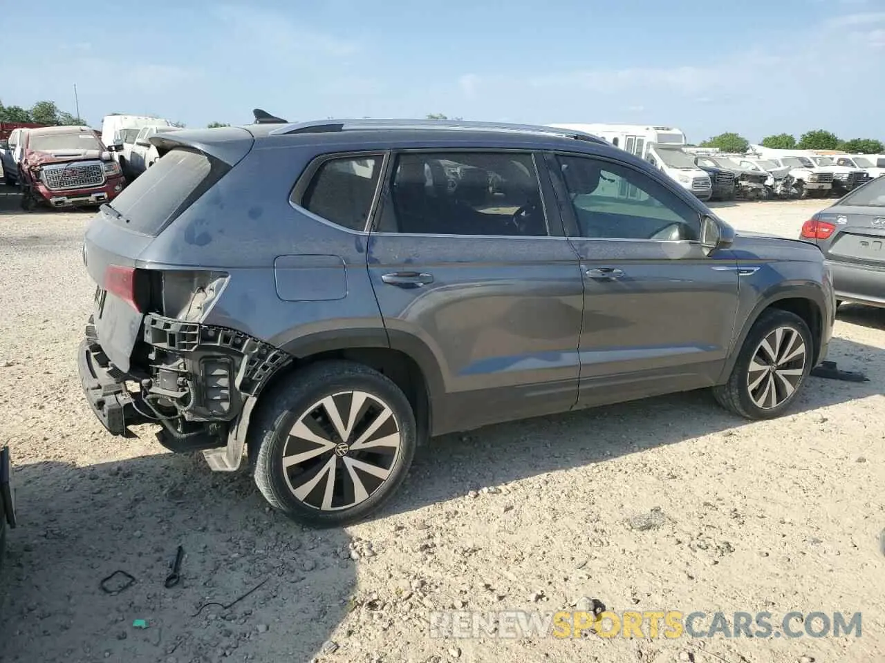3 Photograph of a damaged car 3VVRX7B26NM007633 VOLKSWAGEN TAOS SE 2022