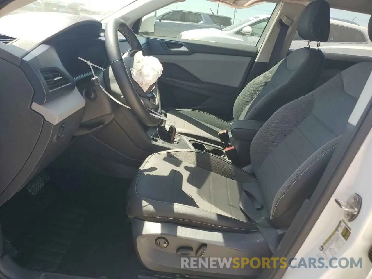 7 Photograph of a damaged car 3VVRX7B28NM063198 VOLKSWAGEN TAOS SE 2022