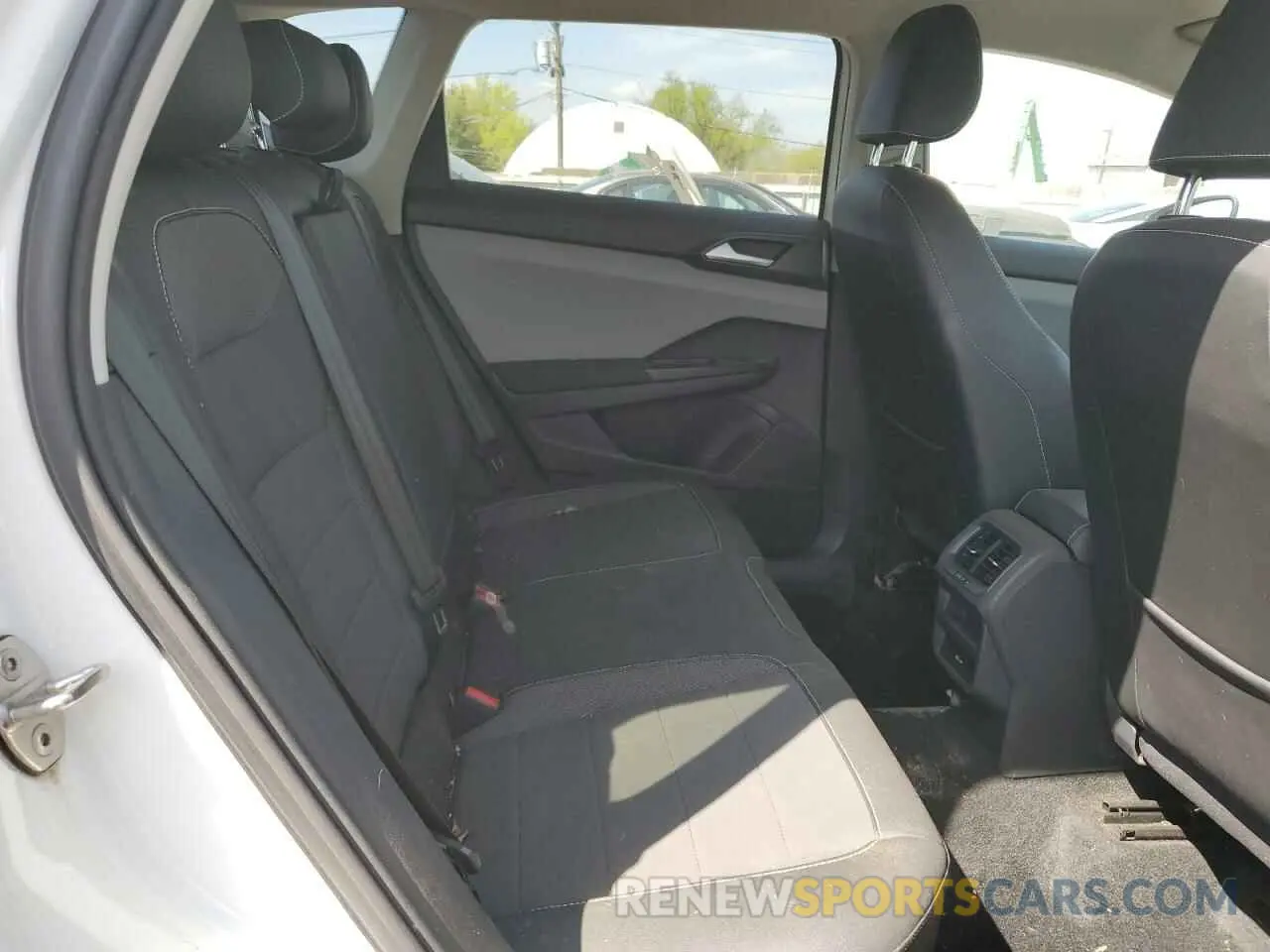 11 Photograph of a damaged car 3VVWX7B22NM019247 VOLKSWAGEN TAOS SE 2022