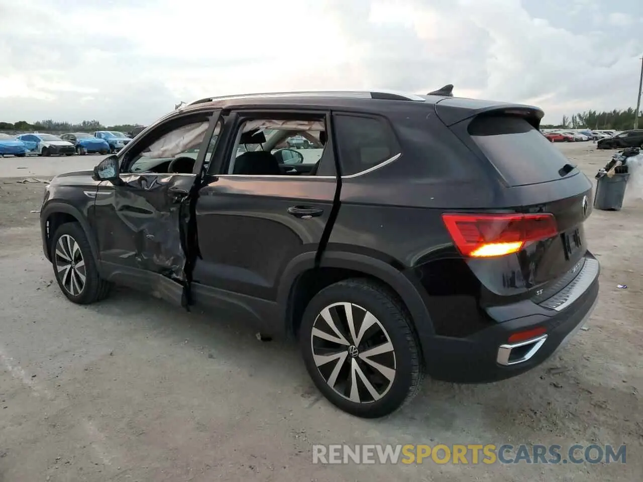 2 Photograph of a damaged car 3VVEX7B23PM372188 VOLKSWAGEN TAOS SE 2023