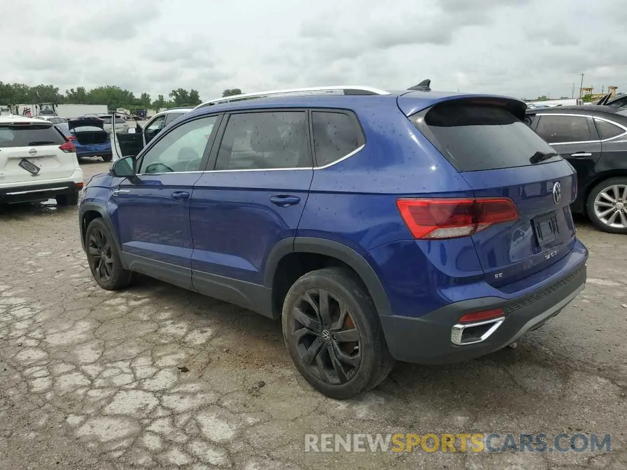 2 Photograph of a damaged car 3VVEX7B28PM301696 VOLKSWAGEN TAOS SE 2023