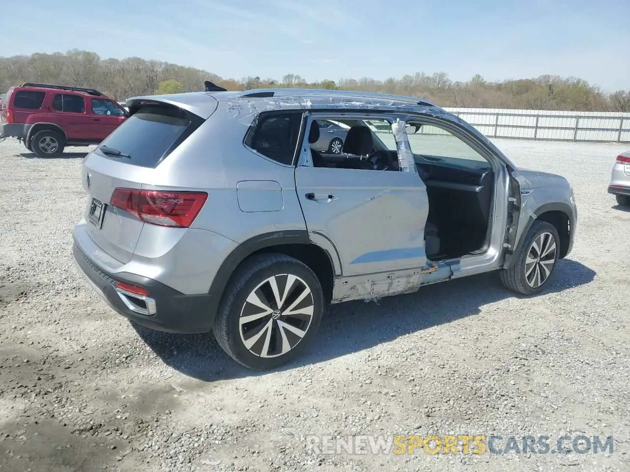 3 Photograph of a damaged car 3VVEX7B2XPM321674 VOLKSWAGEN TAOS SE 2023