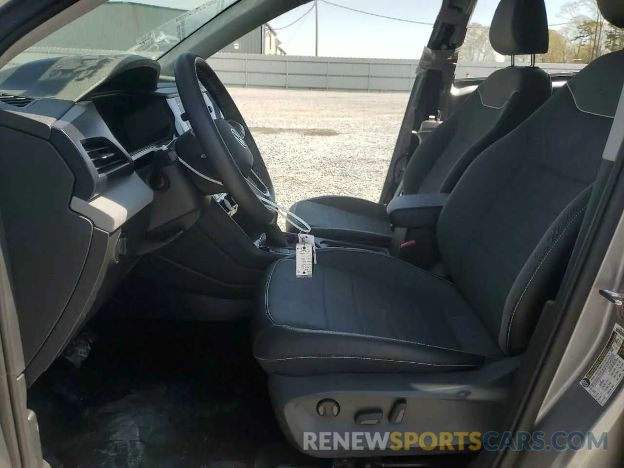 7 Photograph of a damaged car 3VVEX7B2XPM321674 VOLKSWAGEN TAOS SE 2023