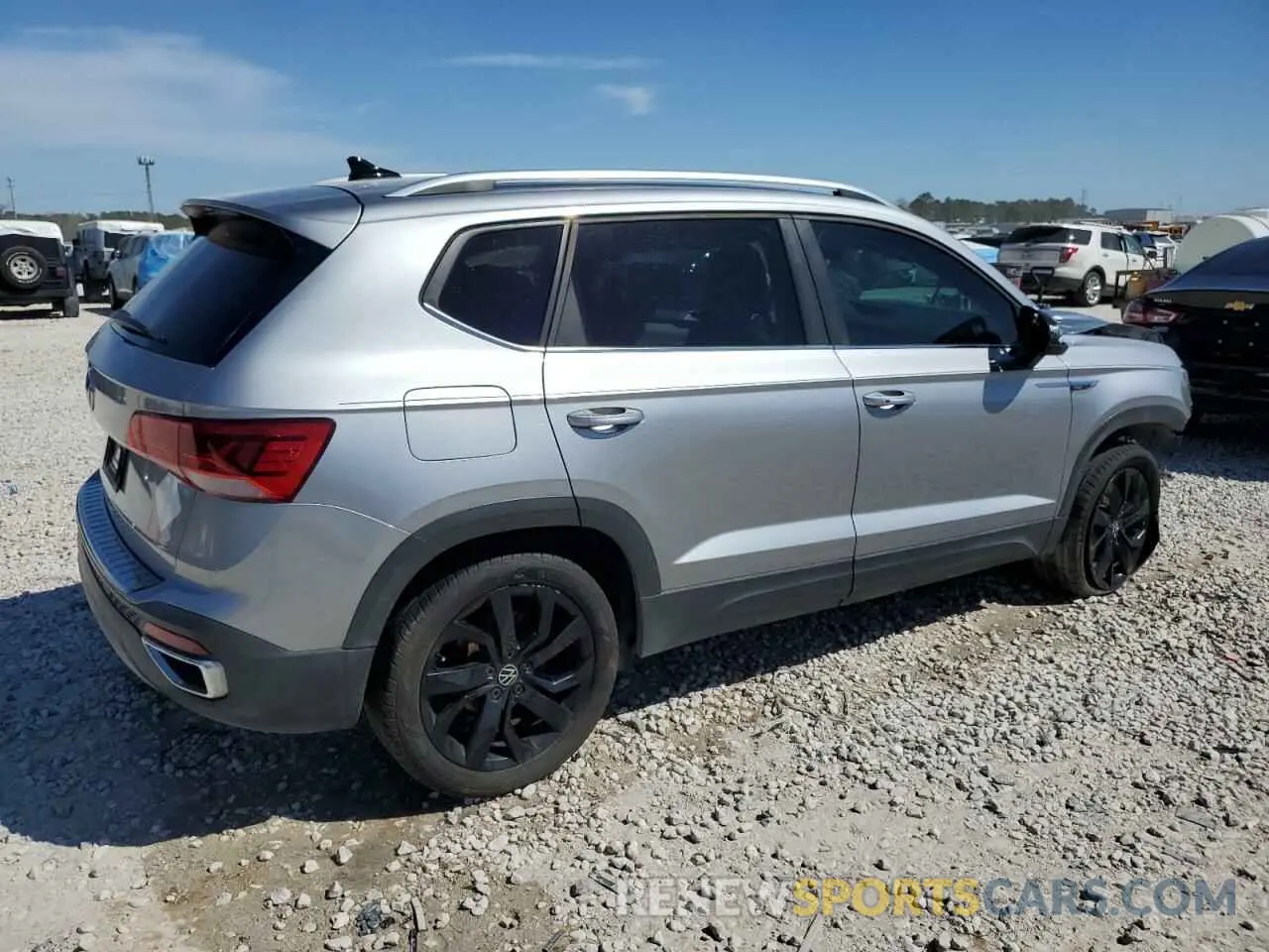3 Photograph of a damaged car 3VVSX7B27PM374058 VOLKSWAGEN TAOS SE 2023