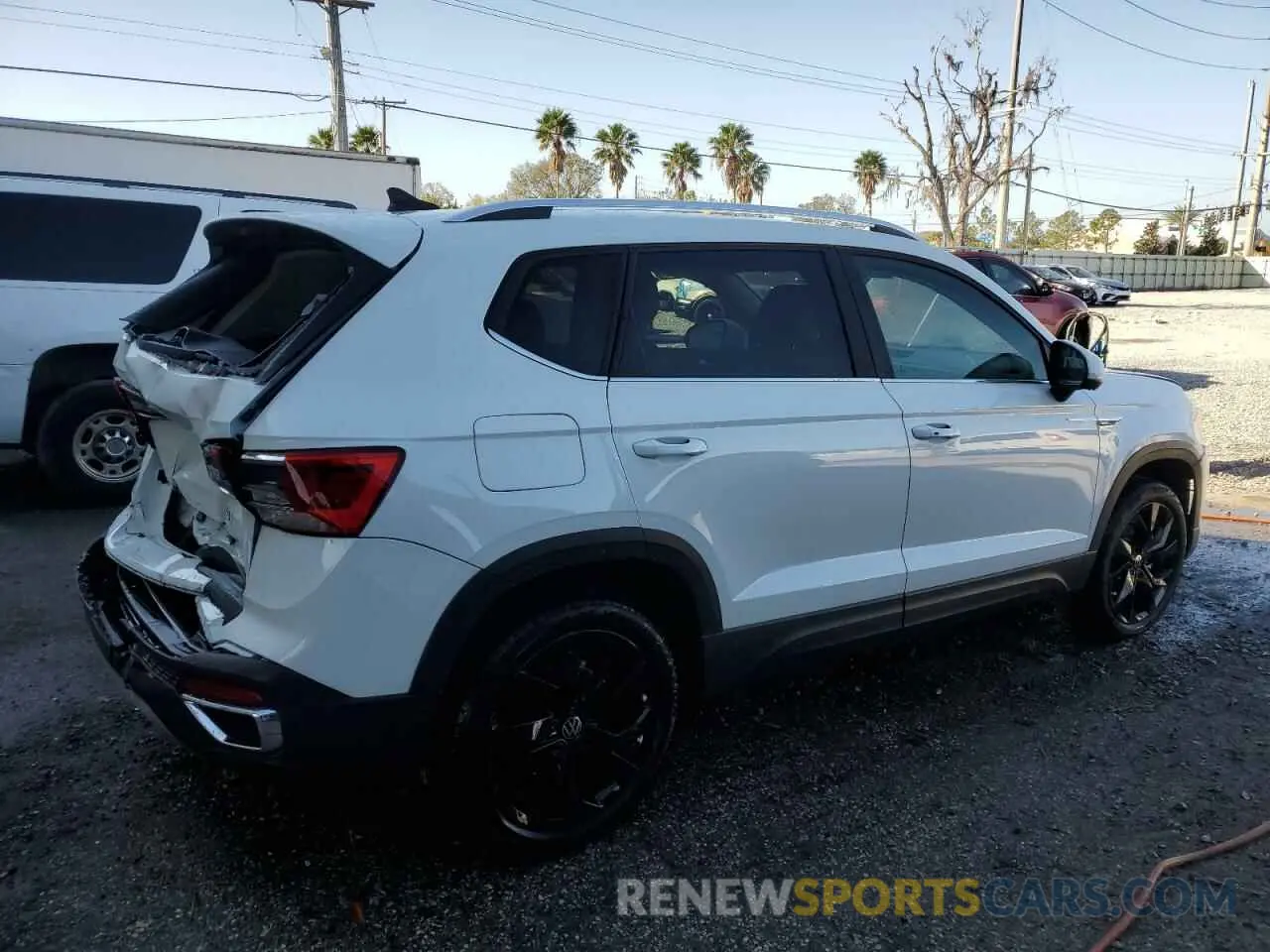3 Photograph of a damaged car 3VVSX7B29PM336945 VOLKSWAGEN TAOS SE 2023