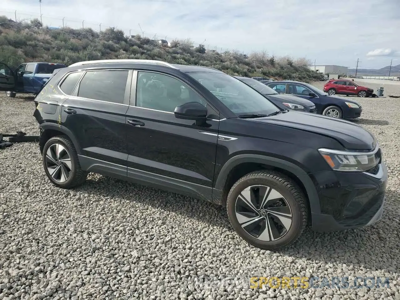 4 Photograph of a damaged car 3VVVX7B28PM358321 VOLKSWAGEN TAOS SE 2023