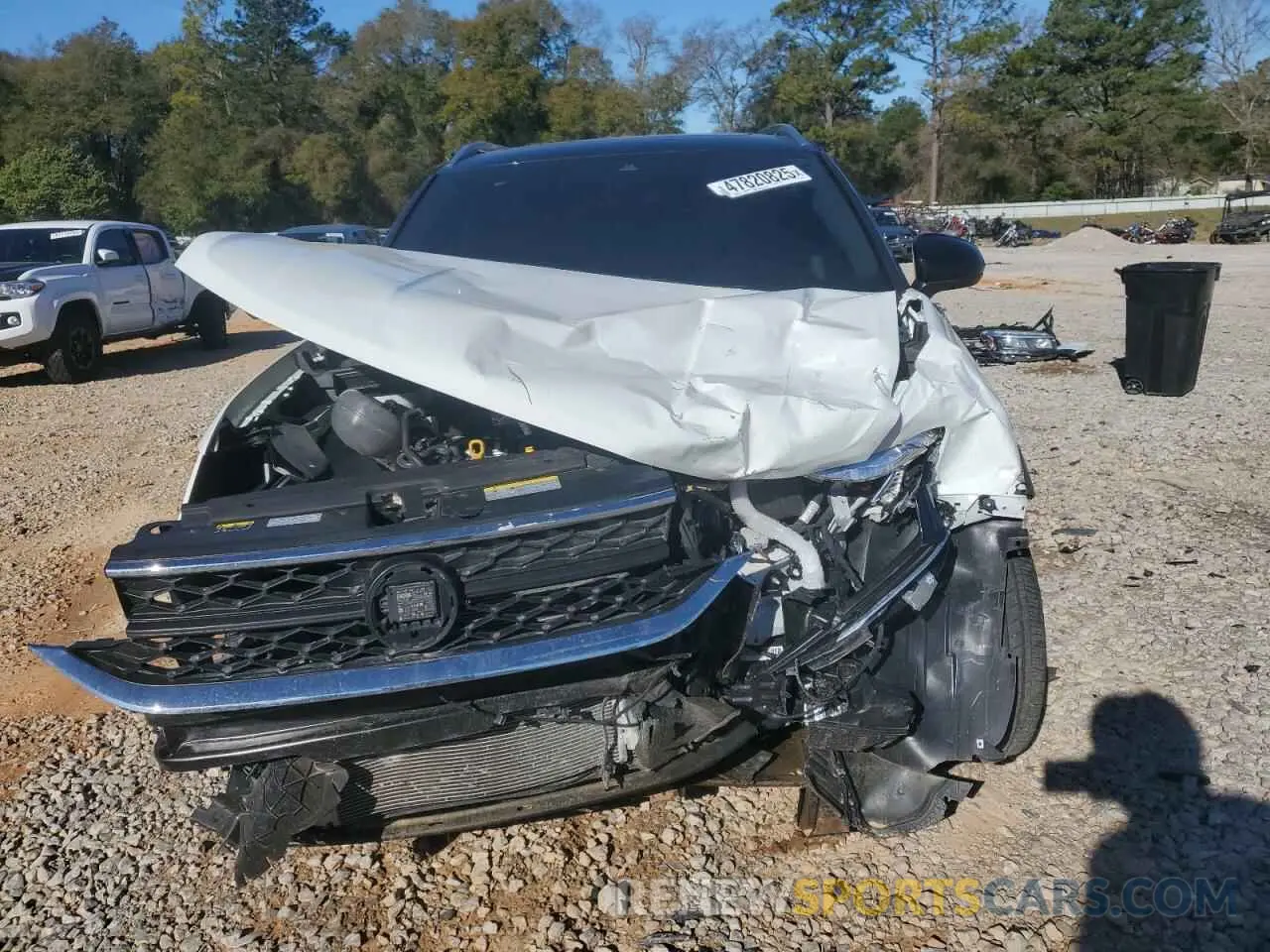 5 Photograph of a damaged car 3VVEX7B21RM015711 VOLKSWAGEN TAOS SE 2024