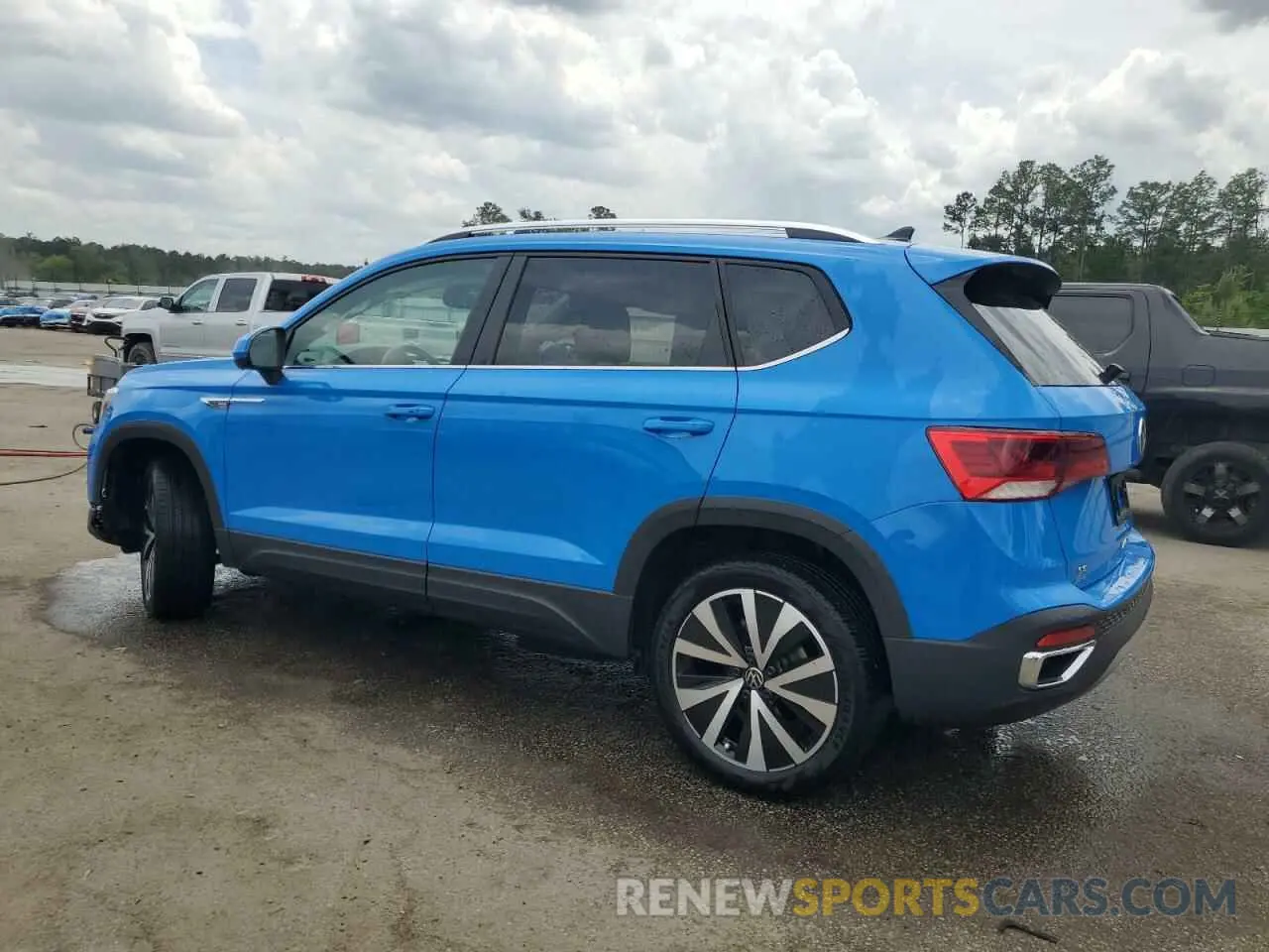 2 Photograph of a damaged car 3VVEX7B21RM049356 VOLKSWAGEN TAOS SE 2024