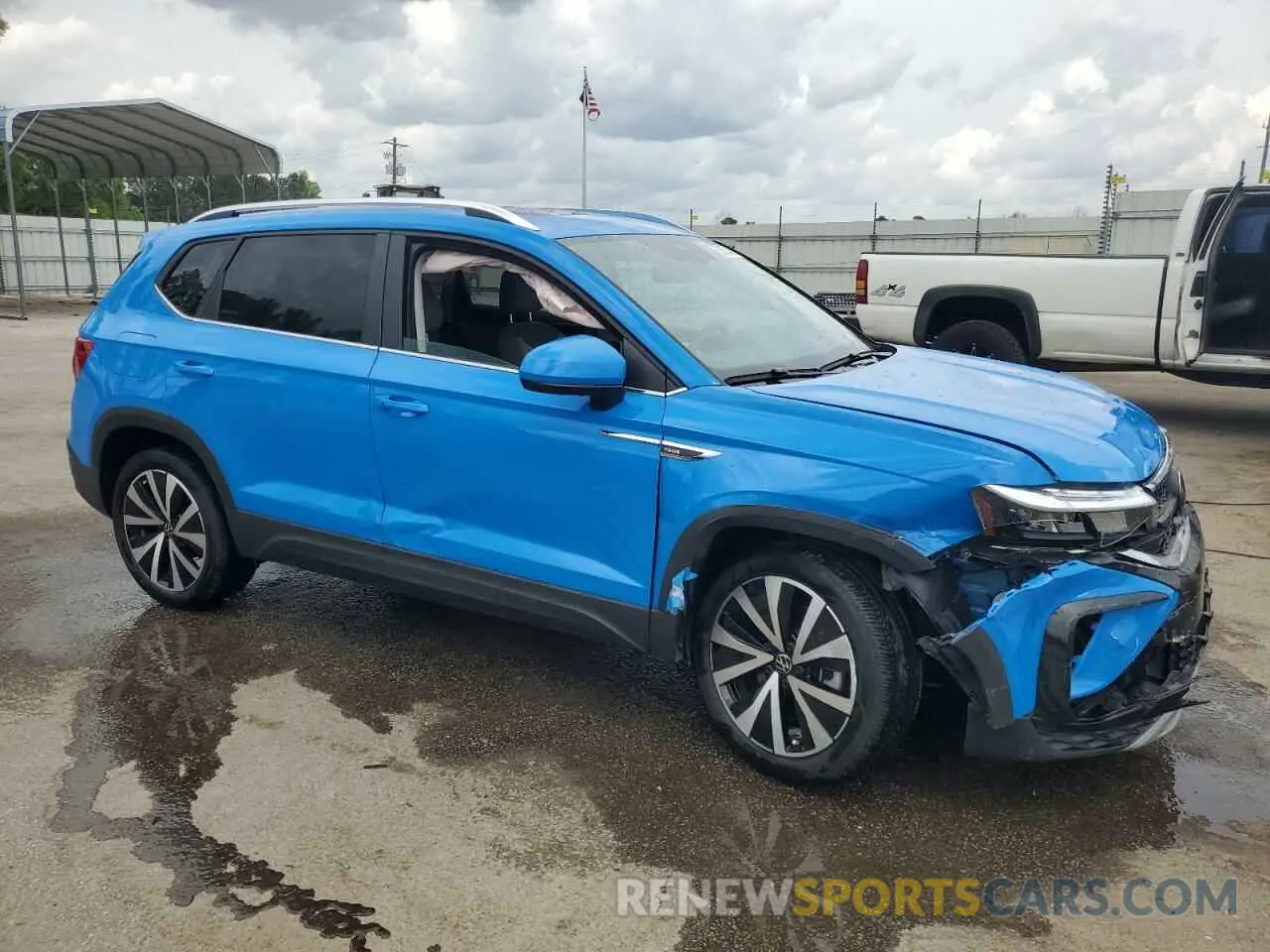 4 Photograph of a damaged car 3VVEX7B21RM049356 VOLKSWAGEN TAOS SE 2024