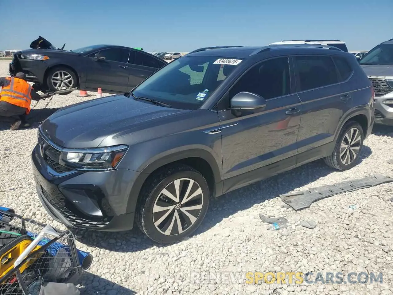 1 Photograph of a damaged car 3VVEX7B23RM043560 VOLKSWAGEN TAOS SE 2024