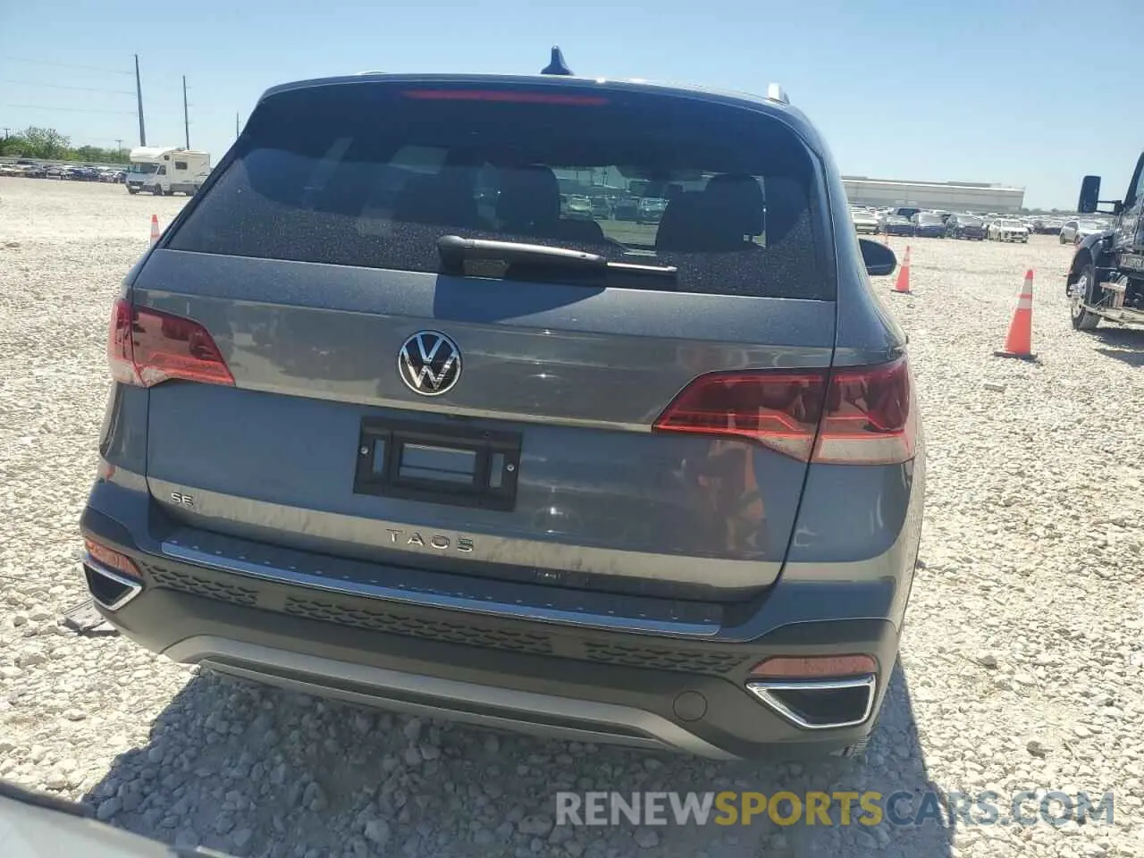 6 Photograph of a damaged car 3VVEX7B23RM043560 VOLKSWAGEN TAOS SE 2024