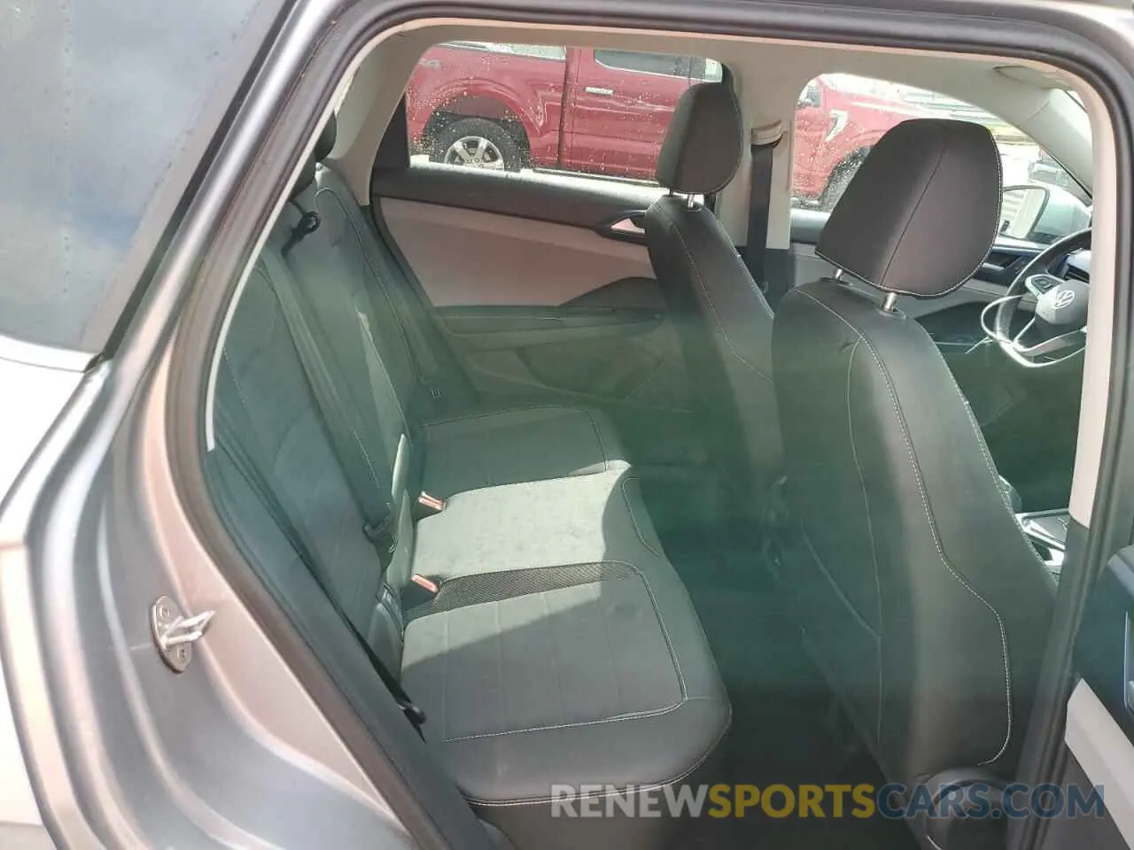 11 Photograph of a damaged car 3VVEX7B25RM010172 VOLKSWAGEN TAOS SE 2024