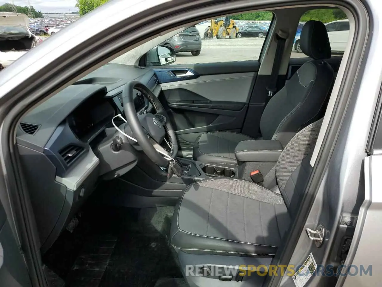 7 Photograph of a damaged car 3VVEX7B25RM010172 VOLKSWAGEN TAOS SE 2024