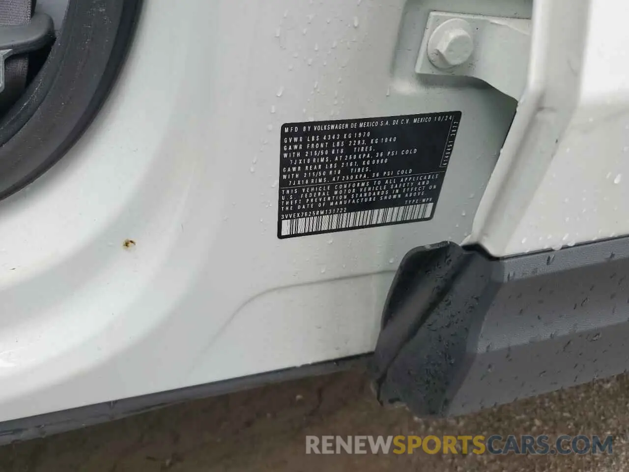 13 Photograph of a damaged car 3VVEX7B25RM131722 VOLKSWAGEN TAOS SE 2024